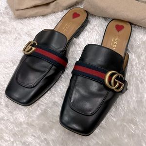 Gucci Peyton Mules In Black Leather With Gs Flats Loafers- Gently Used Size 38.5